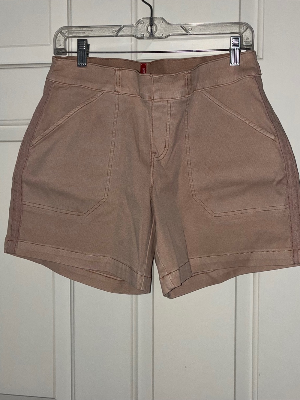 Spanx Women's Pink pull on shorts Sz M - Picture 2 of 11